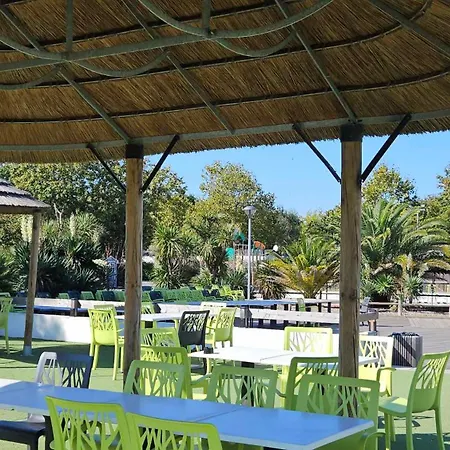 Mobil 653 Confort 2ch Au La Reserve Campsite Gastes